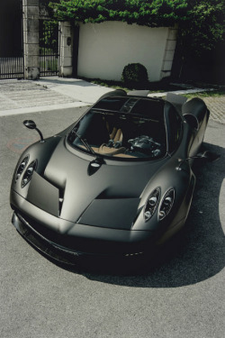 azearr:  Pagani Huayra | Source | Azearr