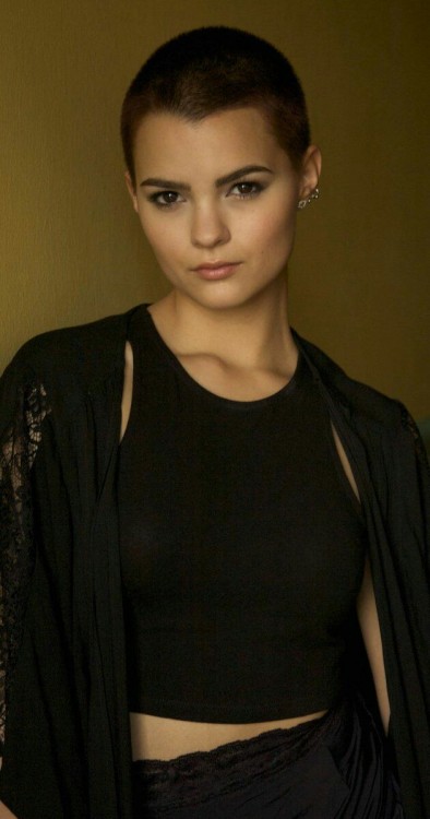 thefingerfuckingfemalefury:  wakandausbeautiful2016sept:  September 18th   Brianna Hildebrand   New face in 2016.  She played Teenaged Negasonic Warhead in the Deadpool movie.  She’s an adorable out lesbian with a girlfriend and I NEED for her character