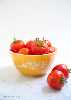foodffs:  Roasted Garlic Tomato Sauce Really