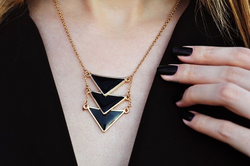 vagueism:   ♥ x more here x ♥ - instagram  BLK × WHT