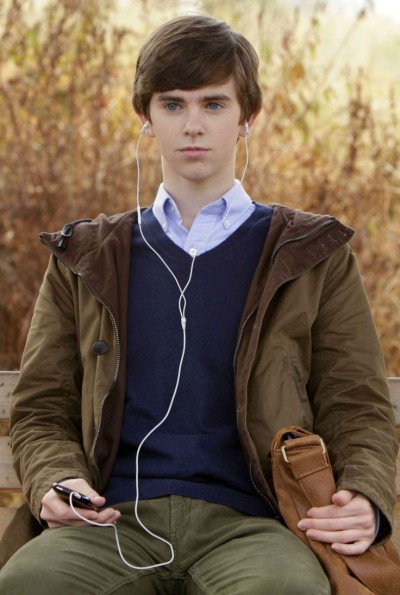 Freddie Highmore 4f4eeafd3f758956ad24487e1b3598236d977820