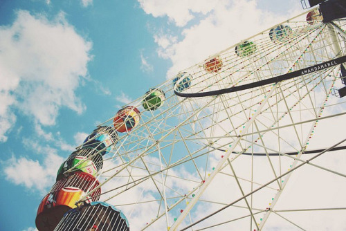 Ferris Wheel by Amanda Mabel on Flickr.