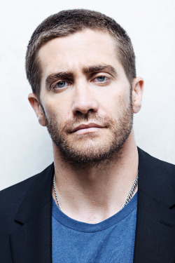 mcavoys:    Jake Gyllenhaal photographed