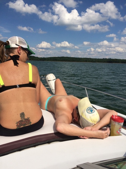 tnhotwifecpl:  Sunday Funday bitches!!!!!!  xoxo- @tnhotwife  Send in submissions!mostlyamateurs@yahoo.comSnapchat and Kik:Mostlyamateurs