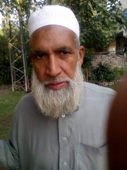 waleed1319: Bottom old man from.lahore