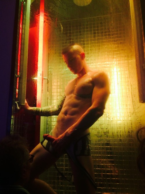 malestrippersunlimited:    [Via Male Strippers Unlimited.com]    