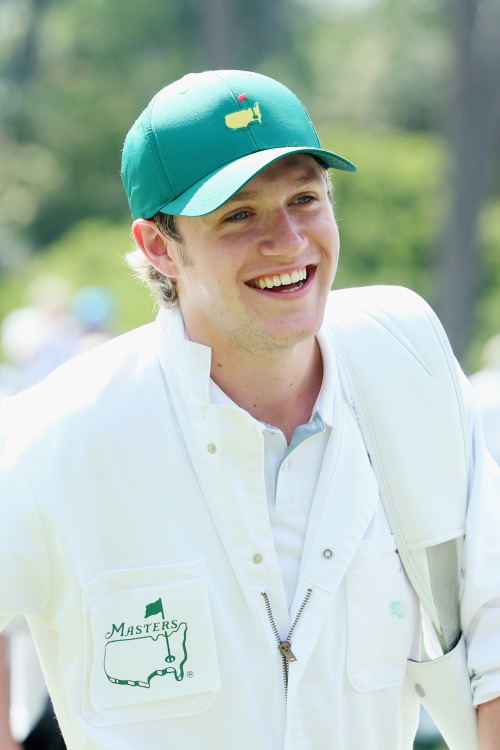 onedhqcentral-blog: Niall at The Masters - Par 3 Contest - April 08, 2015 (appreciatelouis)