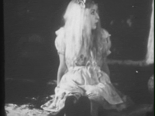 dolly-rot:Alice in Wonderland (1931)
