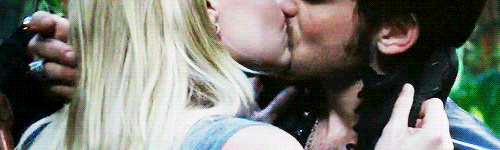 alyciadebnamcareys:All I want is the taste that your lips allow. 