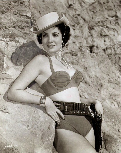 mudwerks:  (via Film Noir Photos: Bathing Beauties: Linda Cristal)   