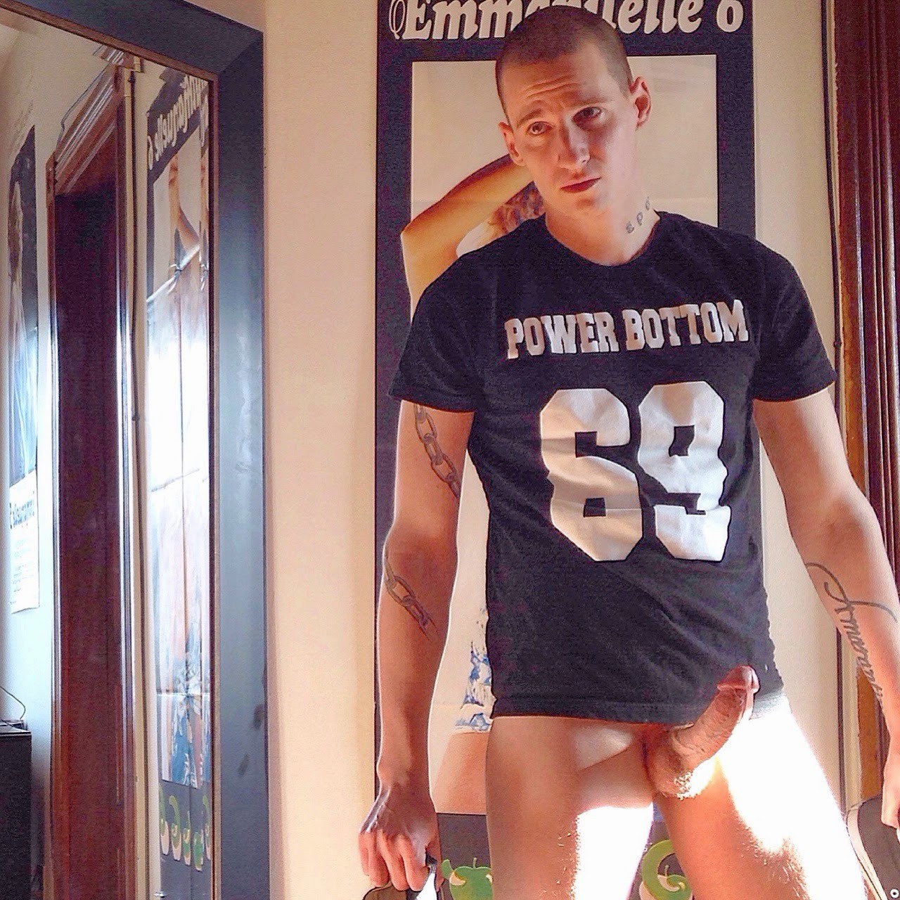 brazen68:  wowcocks:  Wanna be sucked and fucked all day. http://wowcocks.tumblr.com
