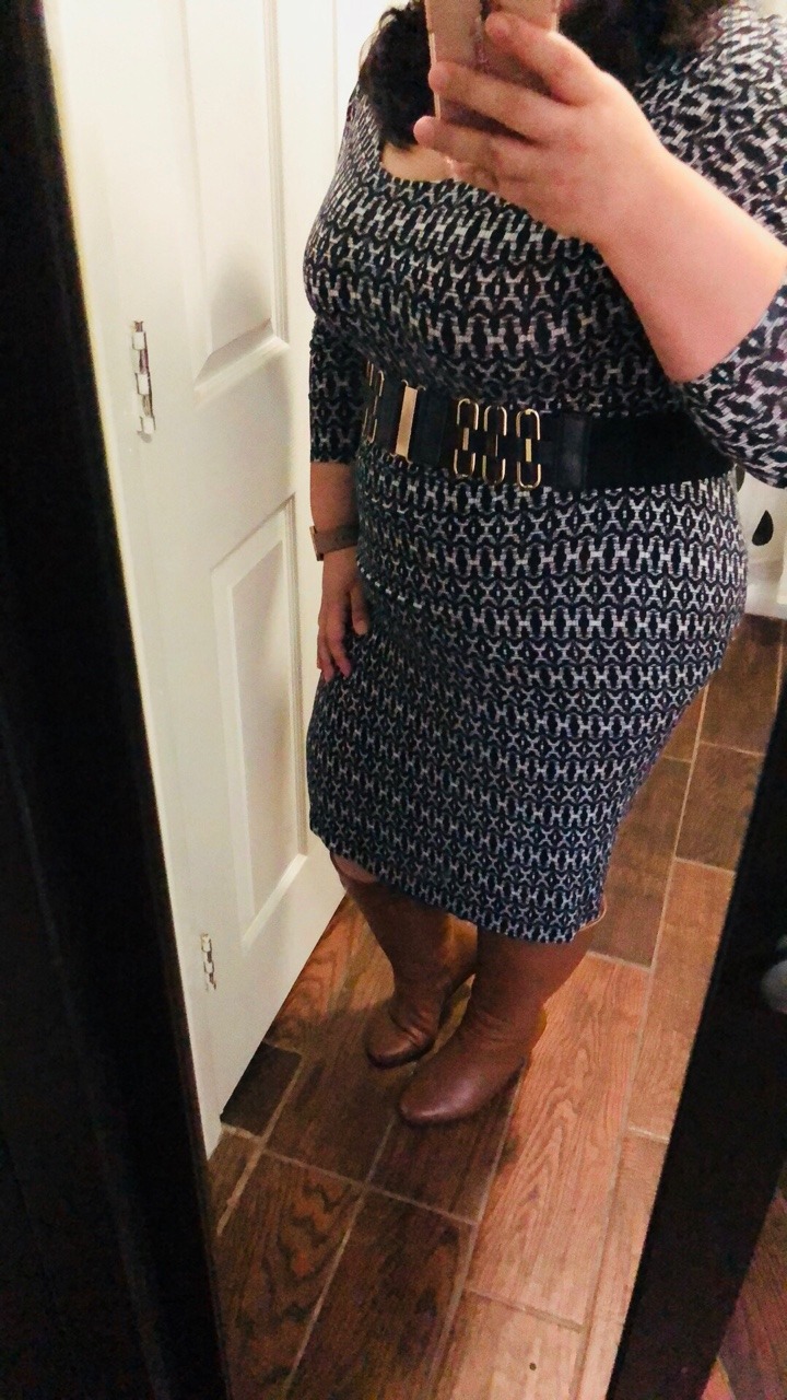 preggoalways:  2 months (almost) postpartum.  I am enjoying the new/old curves, those