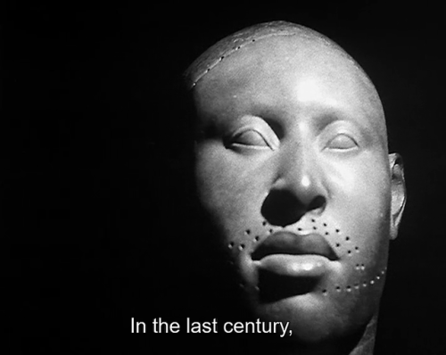 cucullas:sesiondemadrugada:Les statues meurent aussi (Ghislain Cloquet,Chris Marker &amp; Alain 