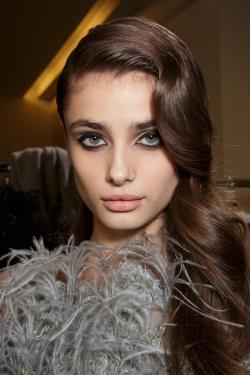 mulberry-cookies:  Taylor Hill Backstage @ Elie Saab Spring 2015 Haute Couture