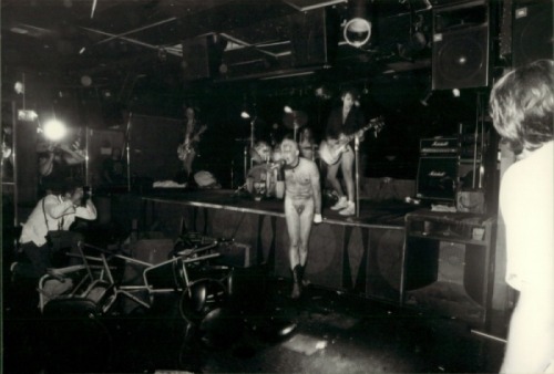 ggallinarchives: Images of the show via SkatePunk.comGG Allin &amp; The Murder Junkies play The 