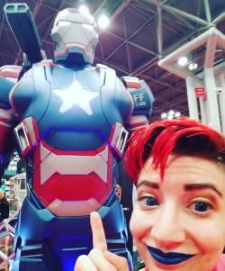 MY BOYFRIEND IS HERE AT #nycc