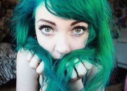 lovelikesemtex:  Searched ‘green hair’