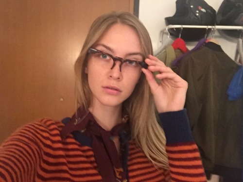 hoi–polloi:  no makeup and winter clothes in the sunny heat….. yay