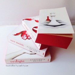 bookishbells:  July Book Photo Challenge - Day 16 Book FandomTwilight series - Stephenie MeyerI used to be a twihard