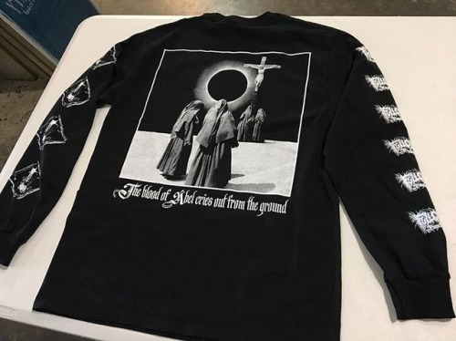 Deadly new longsleeve courtesy of Holy Mountain Printing, available at Profound Lore Records. Single