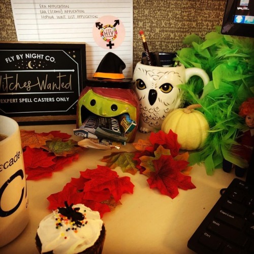 Halloween corner of my desk at work. I love fall vibes and witchy trinkets. Also @itsdodinet made so