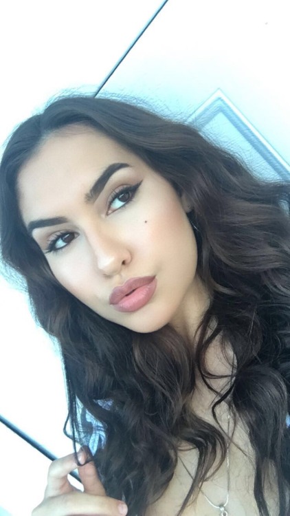 ladiosa-jade:  Snapchat // Lexzyfitzke ✨👸🏽💕