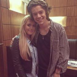 bromanceshmomance:  lottietommo123: Prefer this one  