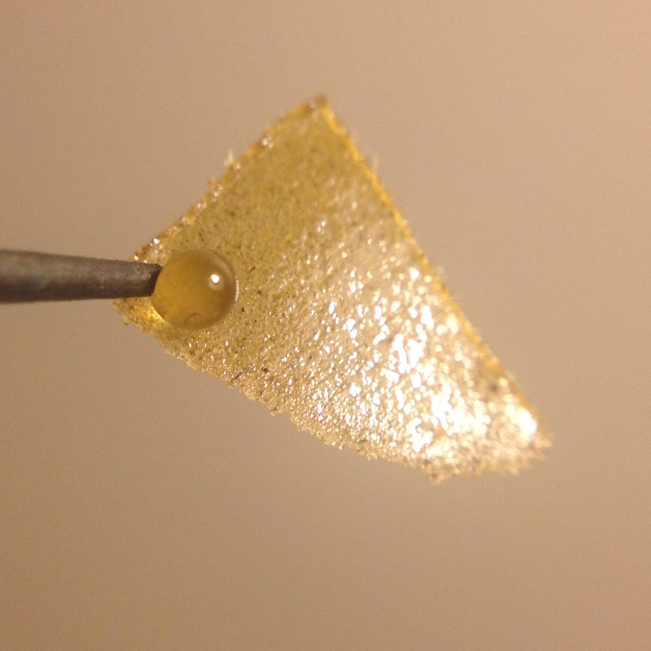 shine-my-way:  Phantom Og flower rosin made with love, making this stuff is so rewarding.
