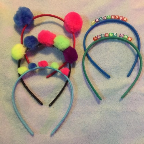 kittyssfwlittlespace:I was inspired to try making some headbands like the one @milkwebs (shown above