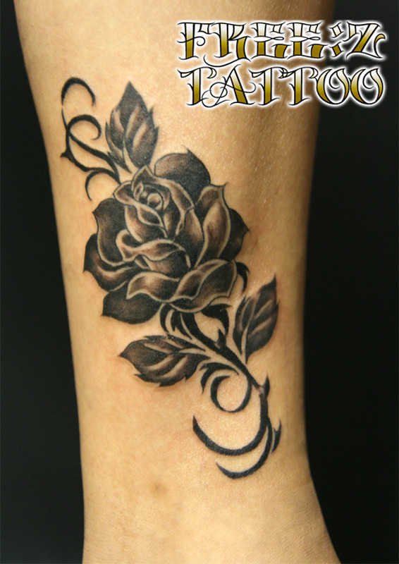 Tattoo タトゥー作品画像 和柄の模様のトライバルをデザインした民族系タトゥー 刺青作品画像です