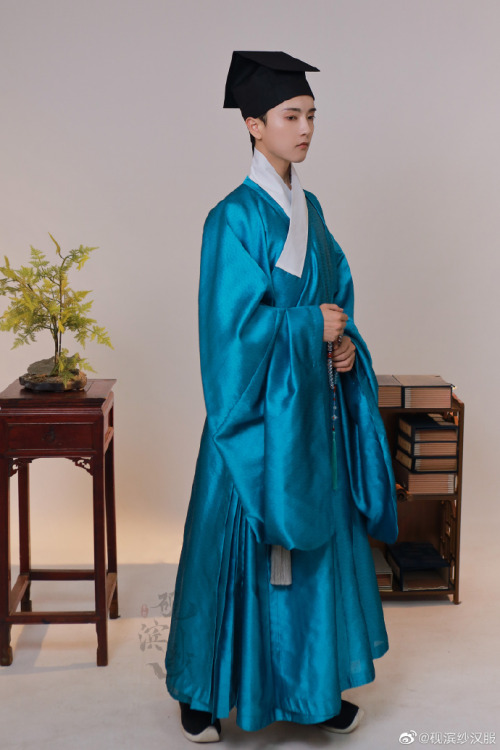 hanfugallery:chinese hanfu by 砚滨纱汉服