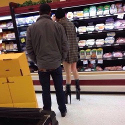 bornstrongandbrave:  gagasfozzibear:  Gaga and Taylor out shopping last night together:))  i love pictures like this cause it shows she’s just a regular human that shops for her own groceries and then goes to the movies with her bf. I love them.