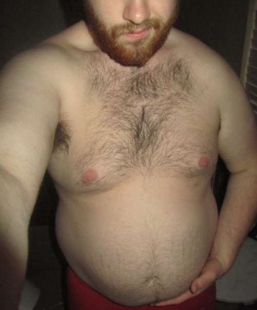 kametzer:gainology:  droctocock:  Spot the difference nnnnnnn   Unffff  Gonna go with new shorts….is that it? No? Hmmmm….-grabs a donut- did you want this? Go for it big boy. I’m still stumped as far as….you’re done with the donut already? 