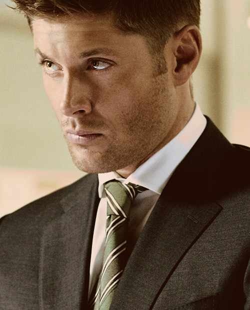 baby-in-a-trenchcoat-221b:  imanerd-whatofit:  EVERY  GIRL’S  CRAZY ‘BOUT  A  SHARP  DRESSED  MAN    