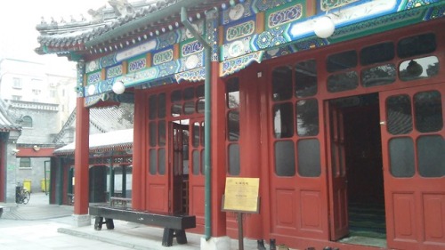 emirharis:  Niujie Mosque, Beijing, ChinaThe Niujie Mosque is the oldest mosque in Beijing. It was first built in 996 during the Liao Dynasty and was reconstructed as well as enlarged under the Qing Dynasty.The Mosque is located in the Niujie area of