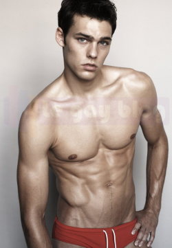 photofrenzy91:  Holden Nowell