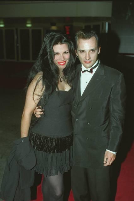 777paistaamustaperhosia777:Patricia Morrison and Dave Vanian 