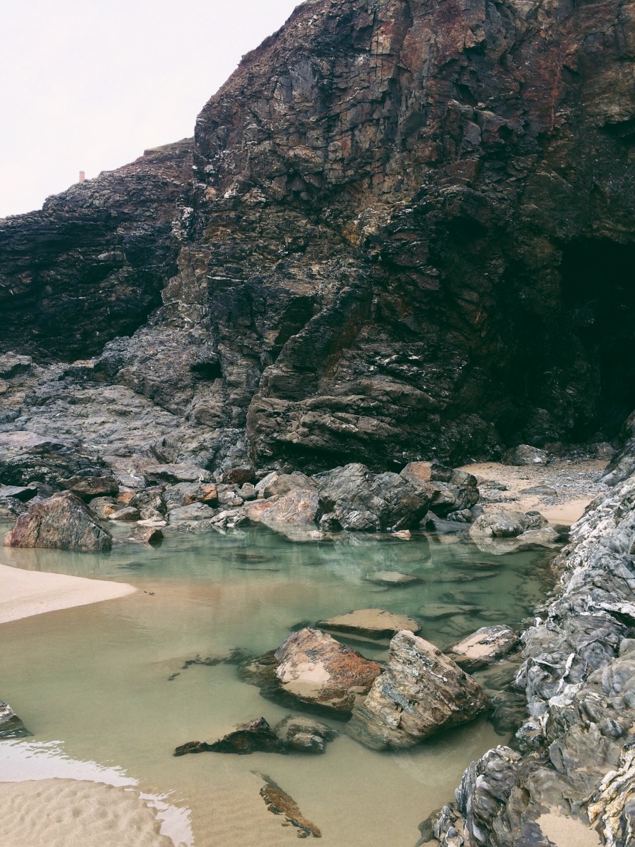 danielodowd:  http://hattielav.vsco.co/