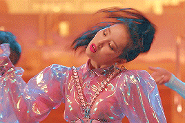 gg-net:  sunmi // gashina 