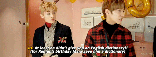 nakamotens:mark’s that friend who can’t give nice presents