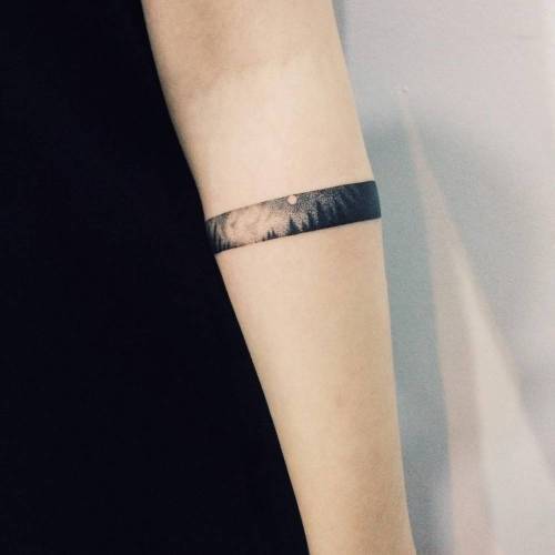 tattoofilter:  Dotwork style forest armband. Tattoo artist: Doy 