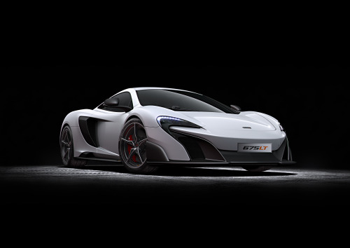 itcars:  First Shots of the McLAREN 675LT675LT re-establishes the McLaren ‘Longtail’ heritage, focusing on light weight, optimised aerodynamics, increased power, track-focused dynamics and driver engagement0-100 km/h in 2.9 seconds; 0-200 km/h