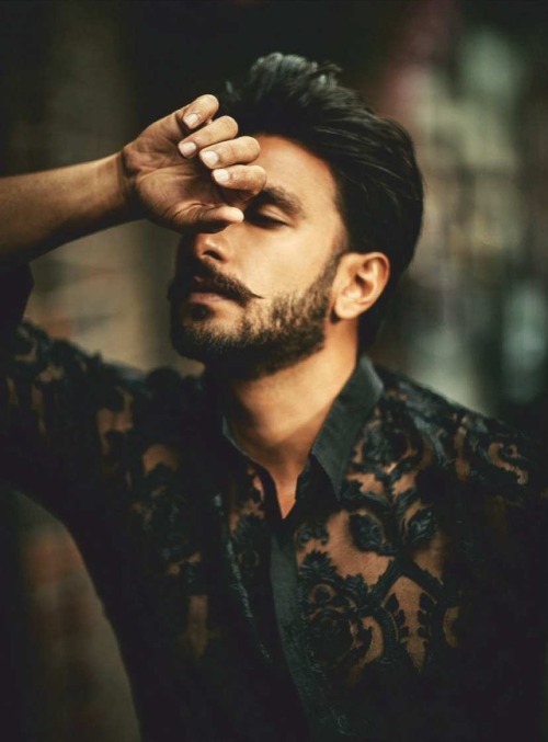 desifashion:Ranveer Singh in FIlmfare 2018 December Issue 