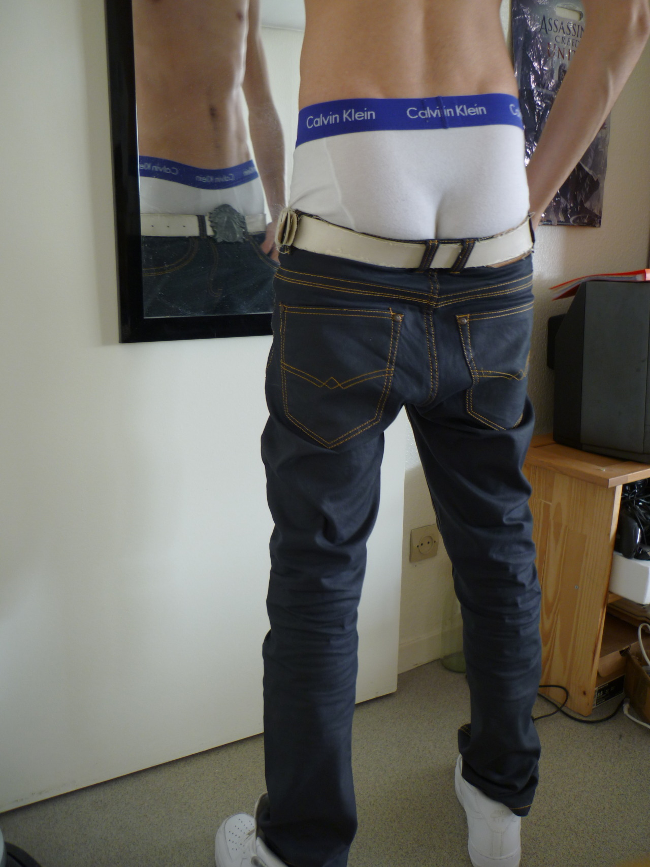 rekhel:  Sagging my white CK with my Nike AF1