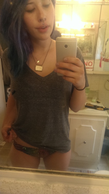 strangergirls:  so it’s 5pm and I’m just waking up