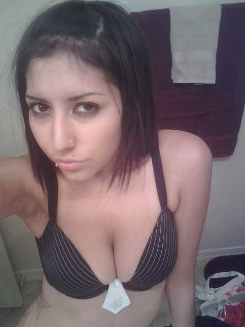 mymarinemindpart2:  Sexy military girl pt 1