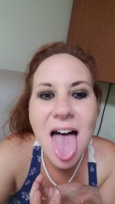 thehouseofcum:  My wife being a great hotwife.Another