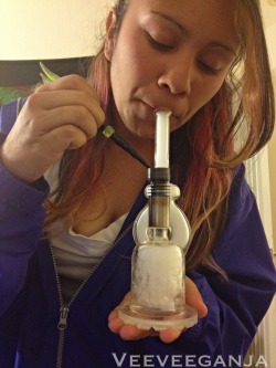 veeeveeeganja:  http://marijuanit.tumblr.com/ Dabbing with the wicked glass dabber on the Dab Essentials 18mm domeless nail! On the Euphoria Glass rig. :) 