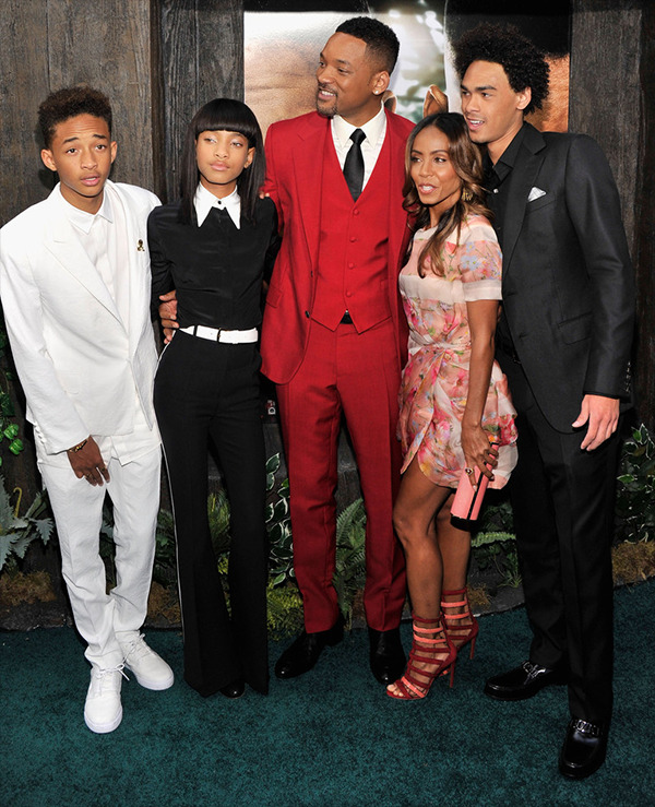 knitmeapony:  seahchel:  WILLOW  Jaden’s got a 21st Century Sinatra vibe going