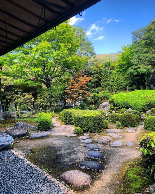 桜鶴苑（看松居）庭園 [ 京都市左京区 ] Oukakuen Garden, Kyoto の写真・記事を更新しました。 ーー七代目 #小川治兵衛 （ #植治 ）と武者小路千家 #木津聿斎 （ #木津宗